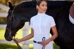 Ariat Womens Luxe Short Sleeve Show Shirt -Equinora Fashion Shop S23 WMS ENGL Carmel LaCunha Shot 01 6359 RTL